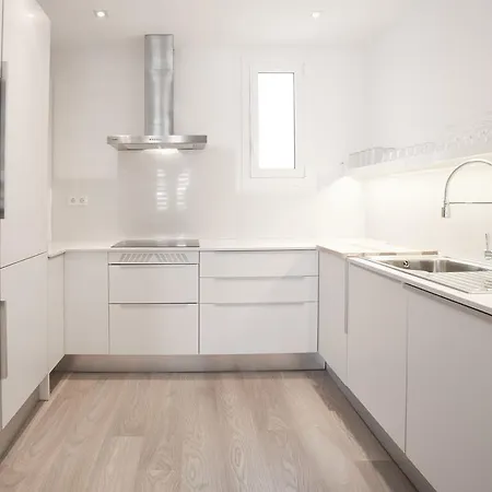 شقة كازانوفا تشارم من 4 غرف نوم برشلونة